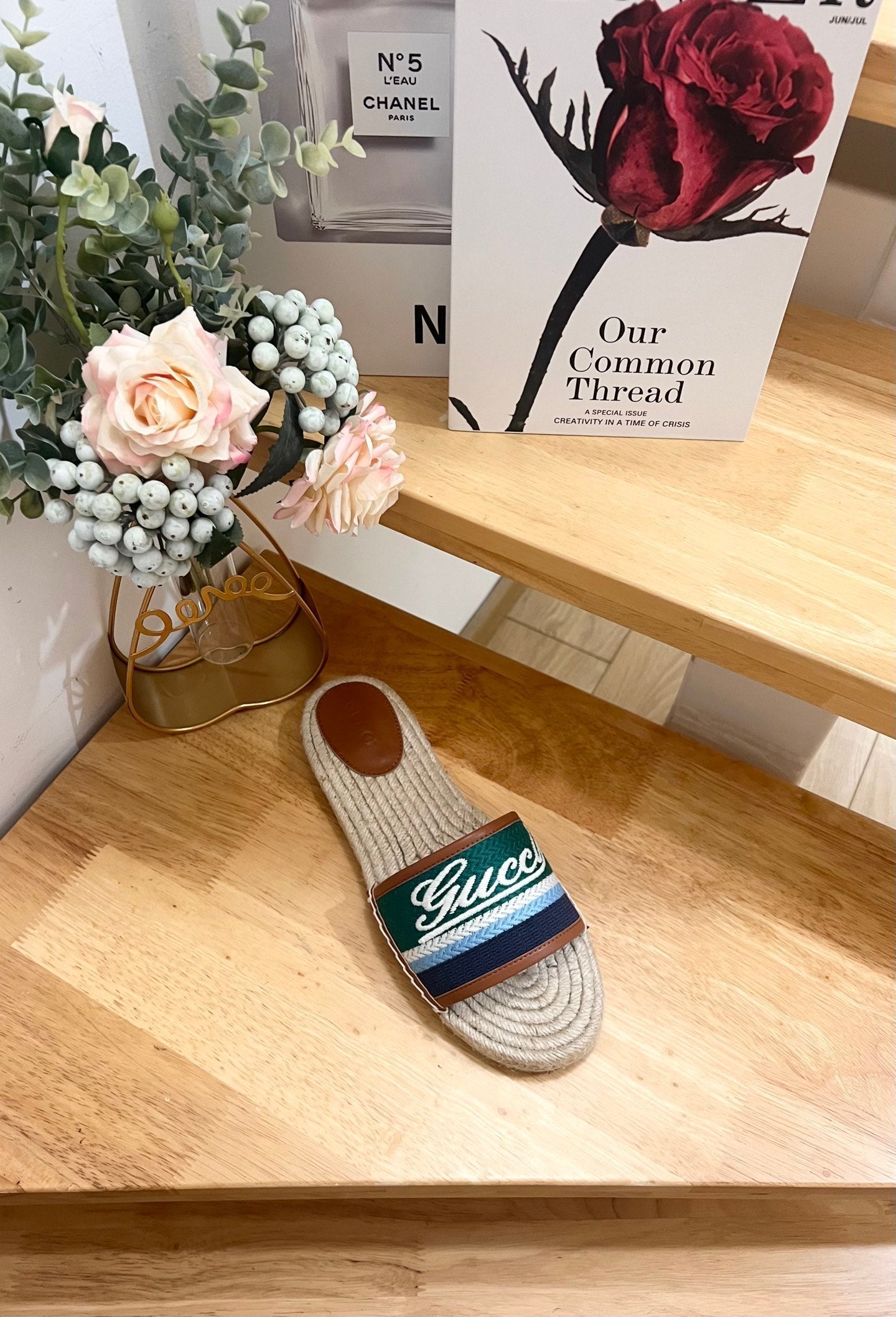 GUCCI SLIDES IN MULTICOLOR RAFFIA