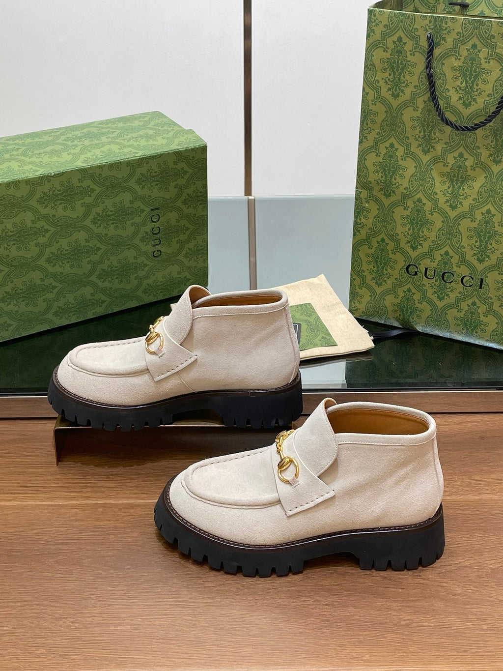 GUCCI WOMEN'S HORSEBIT ANKLE BOOTS 4.5CM IN WHITE SUEDE