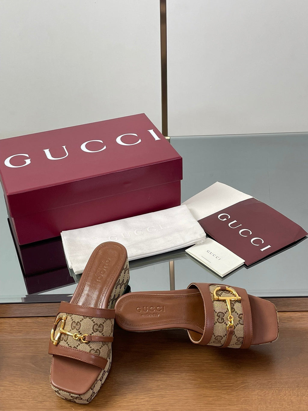 GUCCI HIGH 6.3 CM WEDGE SANDALS IN BROWN CALFSKIN AND FABRIC