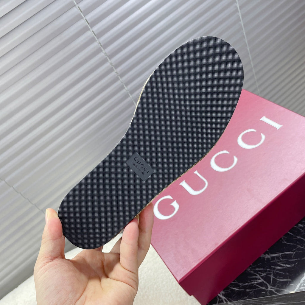 GUCCI HORSEBIT PLATFORM LOAFER IN TAN BEIGE MONOGRAM JACQUARD FABRIC