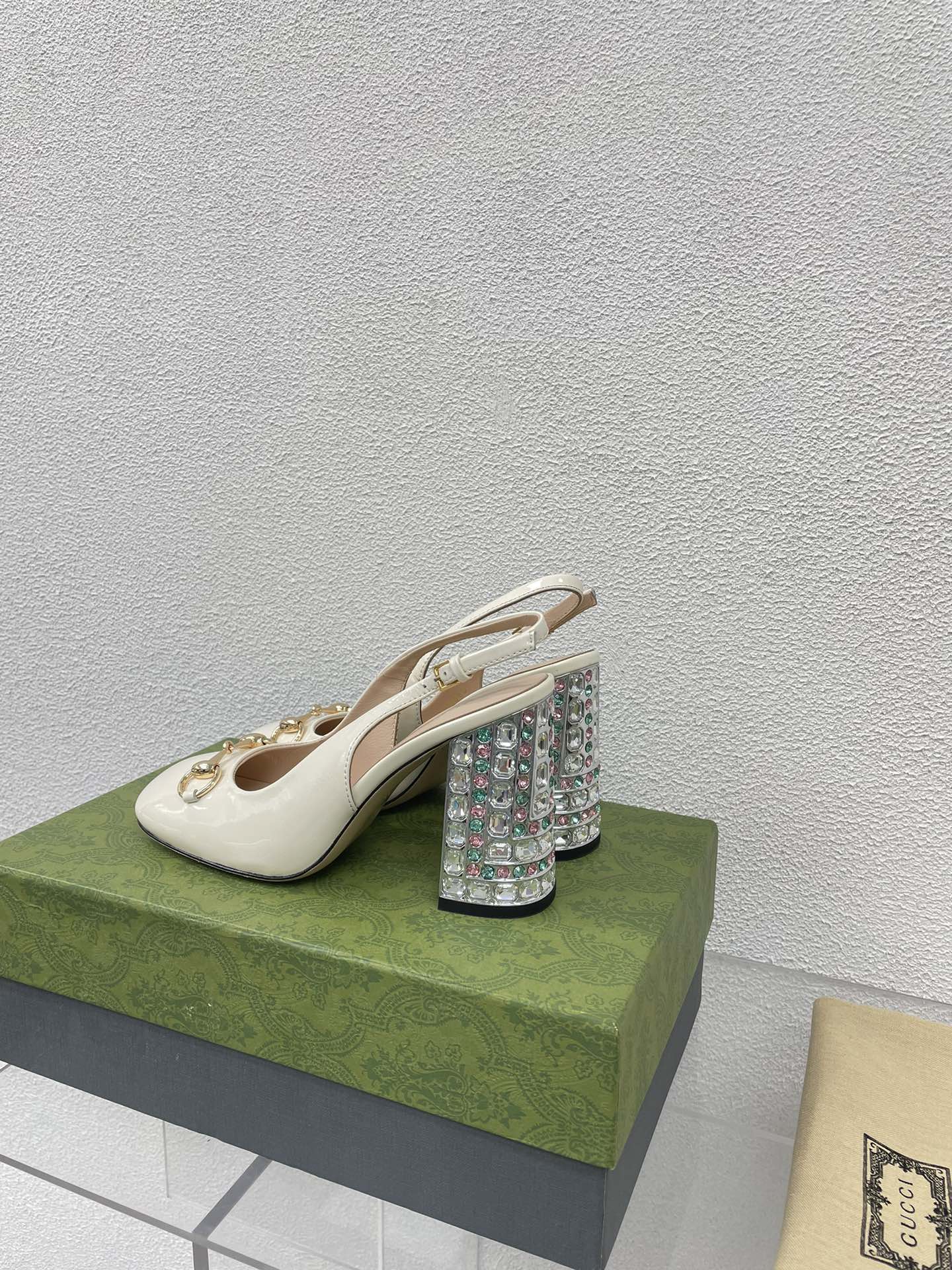 GUCCI WOMEN'S HORSEBIT SLINGBACK 95MM IN WHITE CALFSKIN WITH RHINSTONES